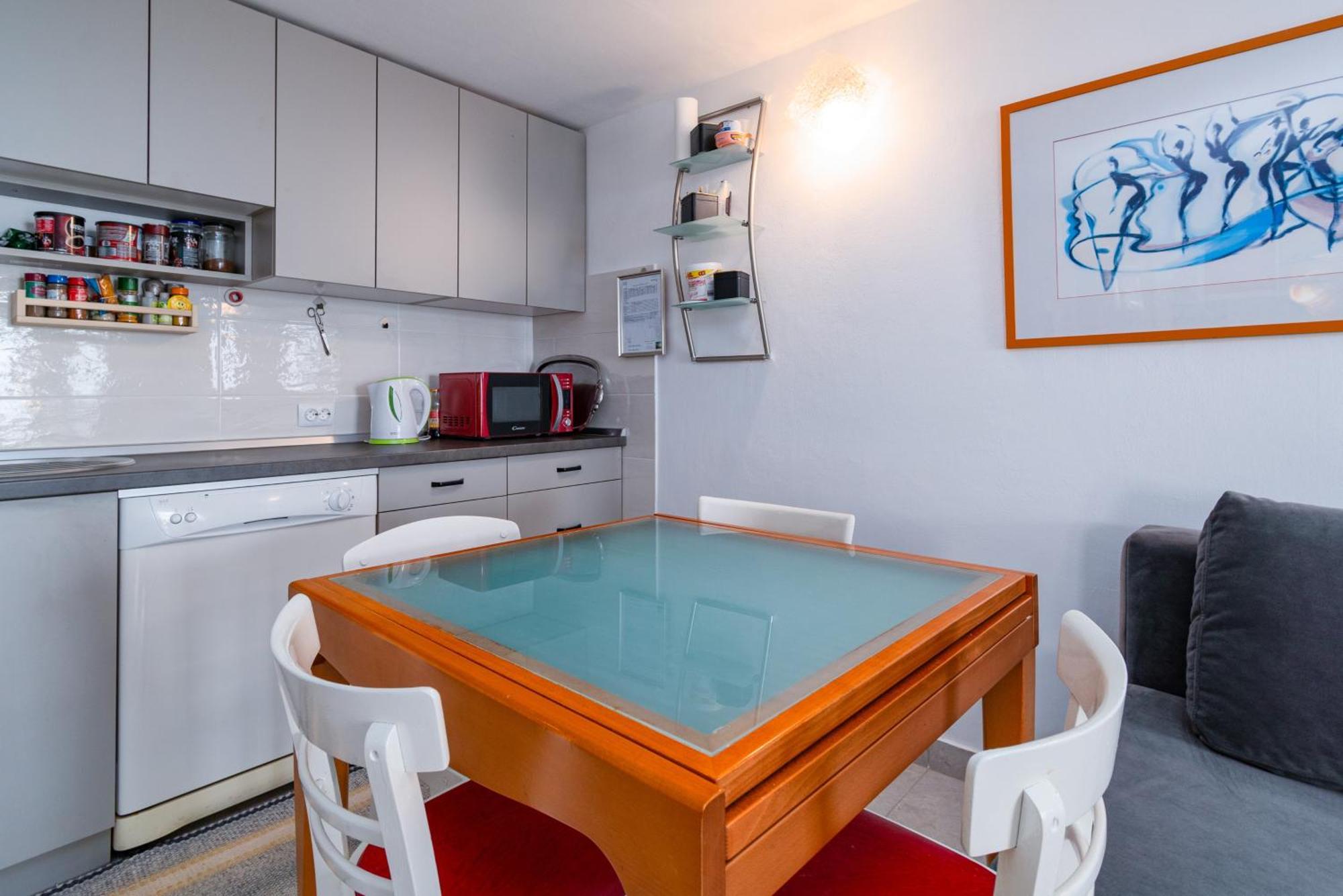 Apartments With Wifi Klenovica, Novi Vinodolski - 5530 部屋 写真